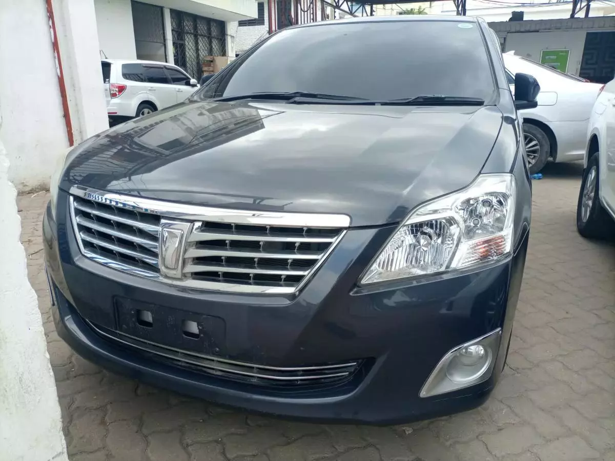 Toyota Premio  - 2015