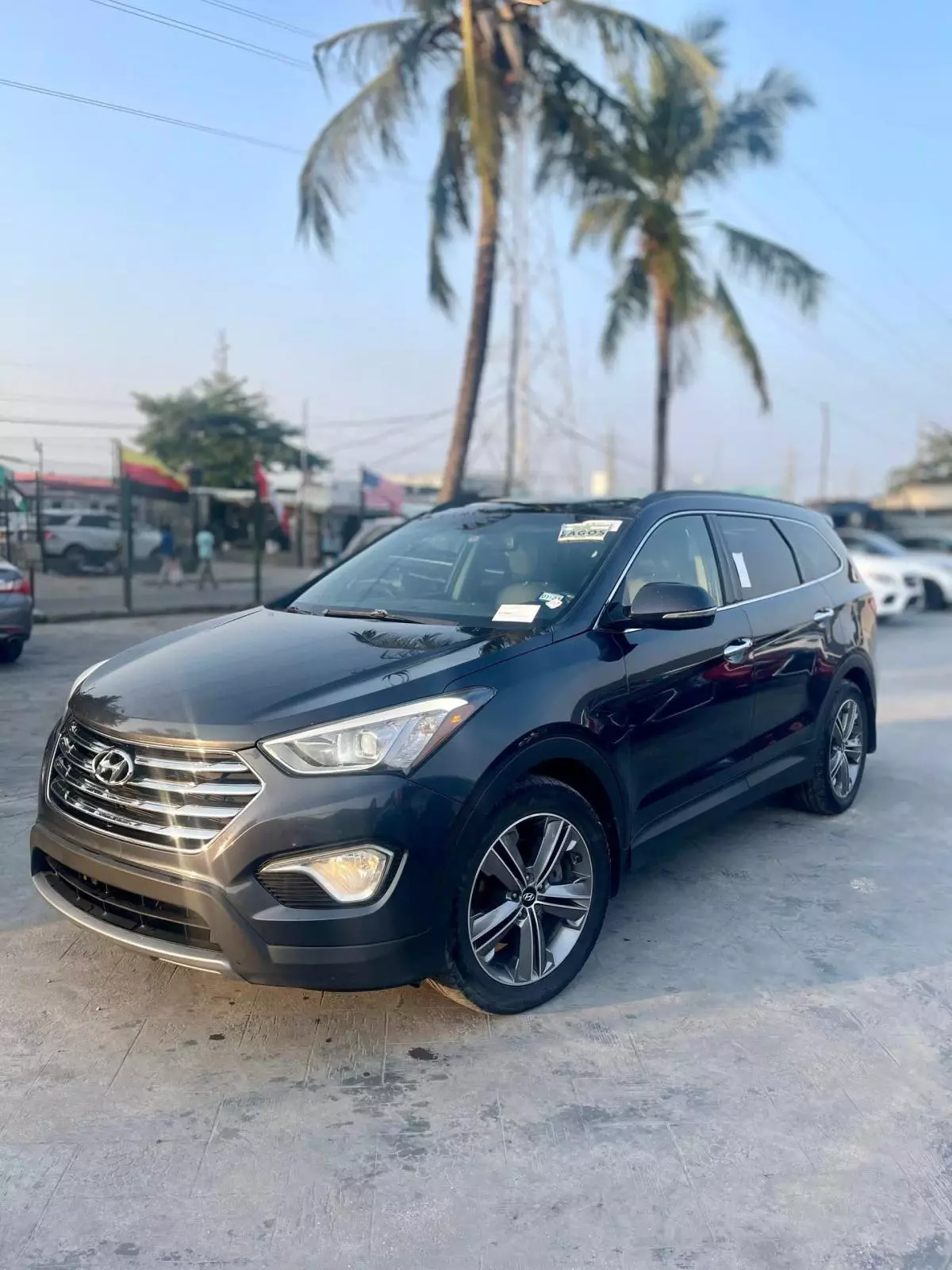 Hyundai Santa Fe   - 2015