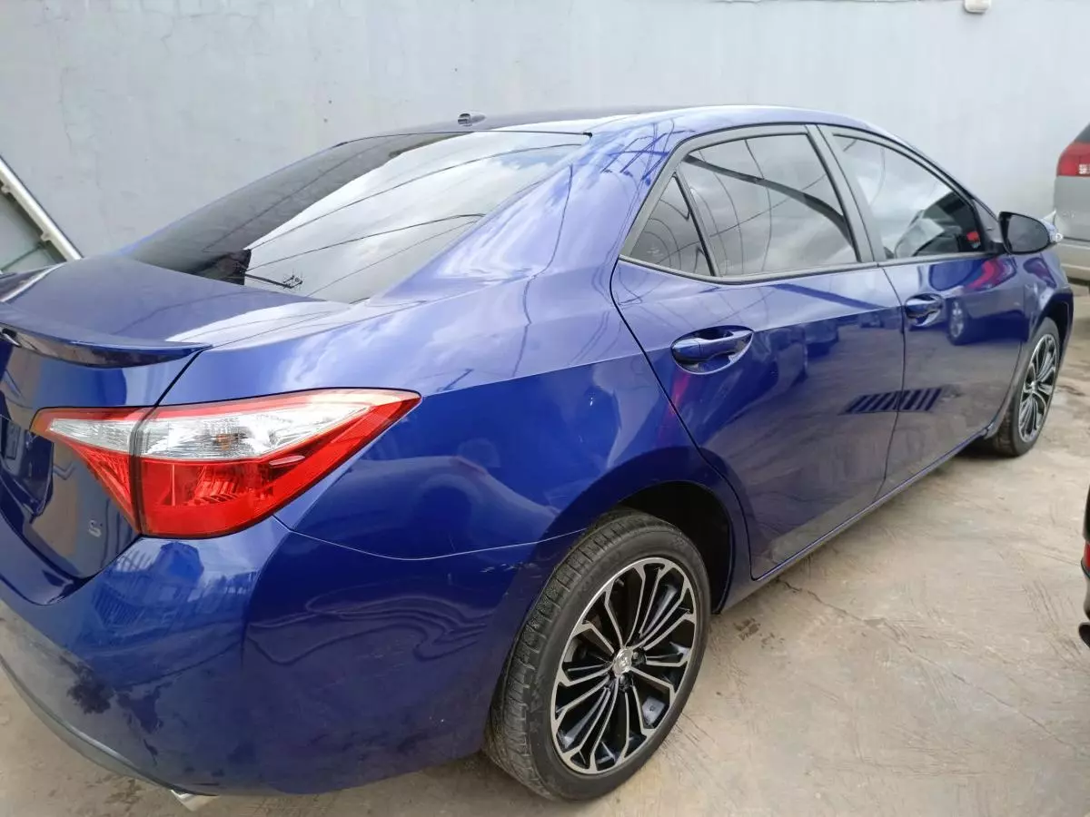 Toyota Corolla - 2015