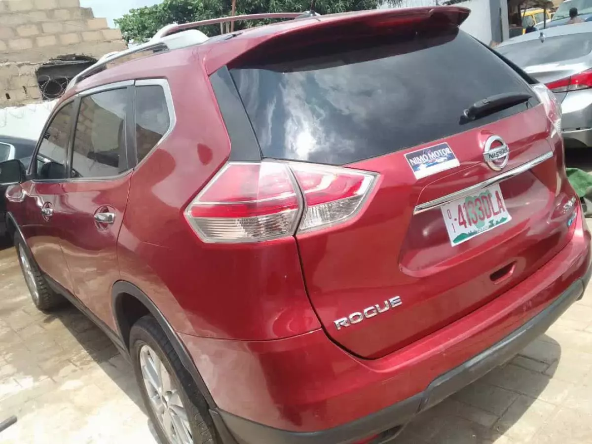 Nissan Rogue   - 2015