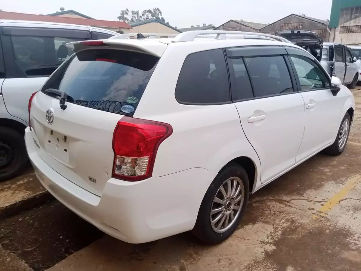 Toyota Fielder    - 2014