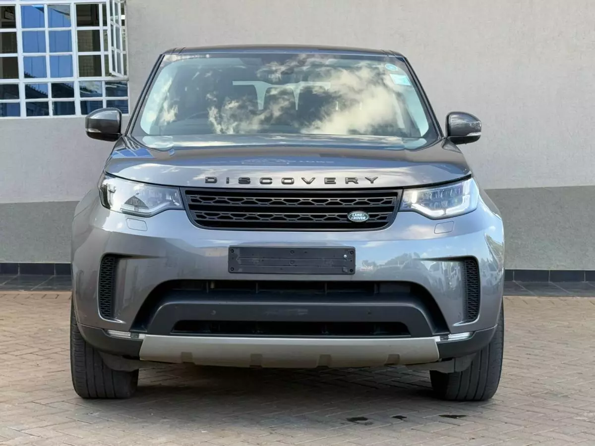 Land Rover Discovery   - 2017