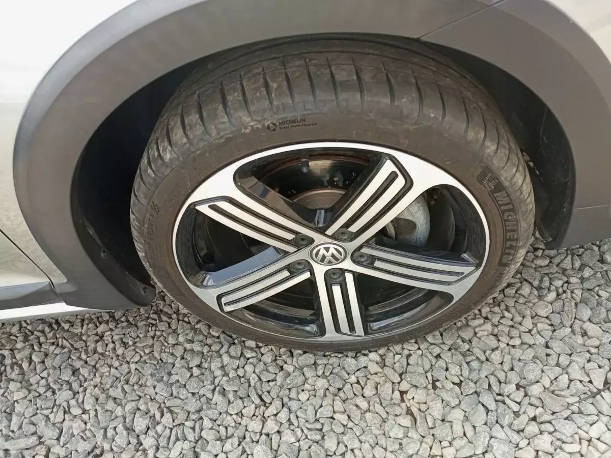 Volkswagen Golf - 2015