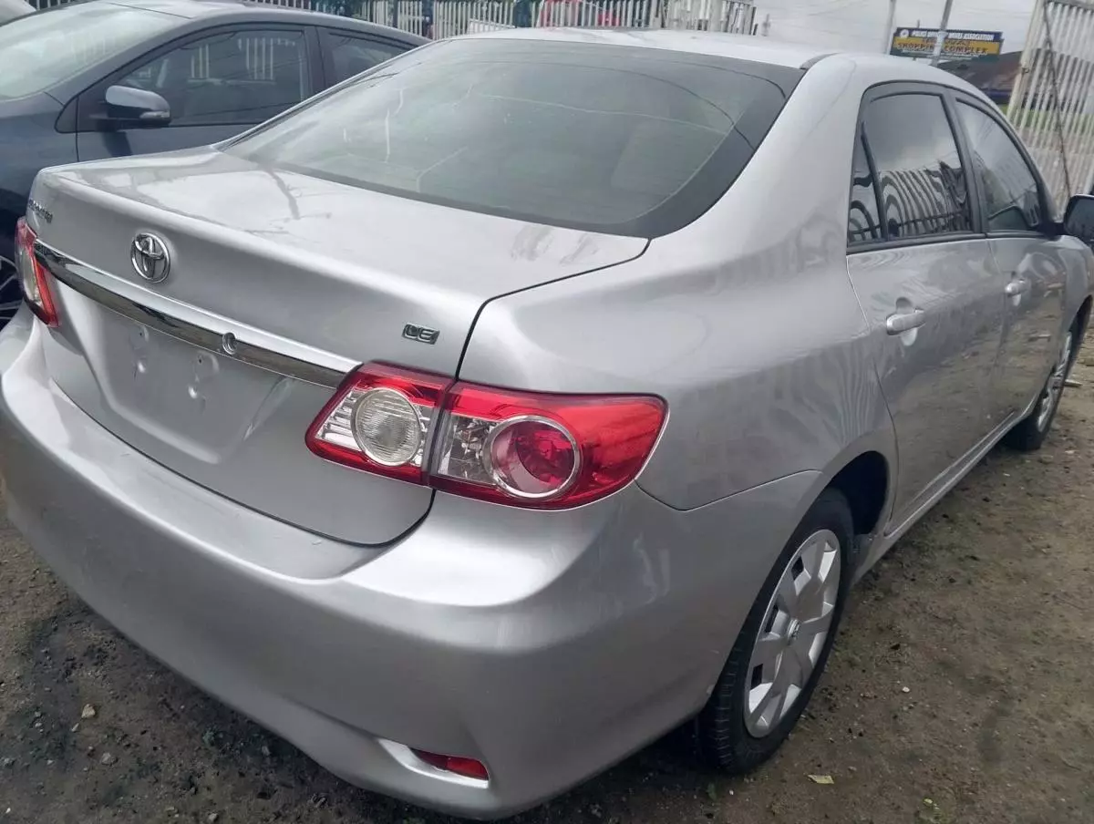 Toyota Corolla   - 2012