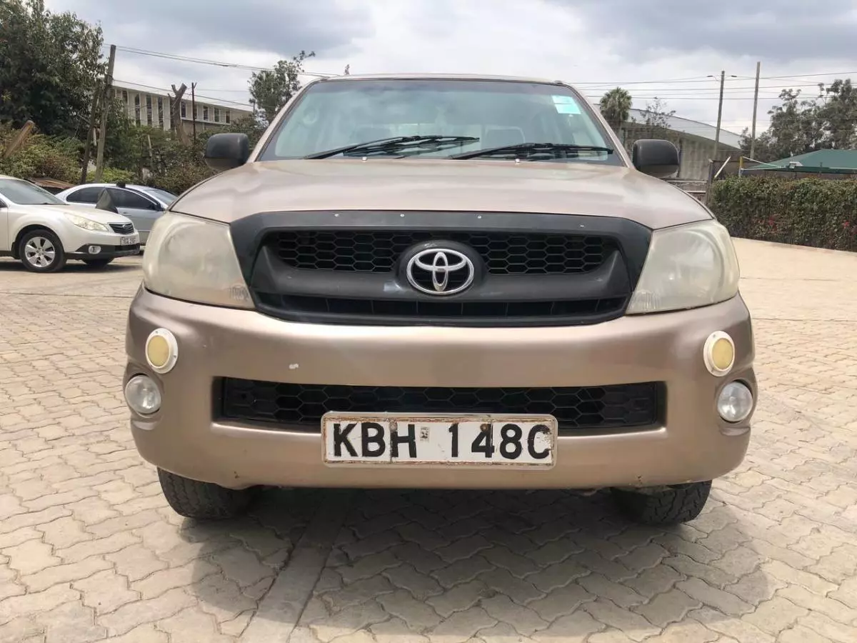 Toyota Hilux   - 2008