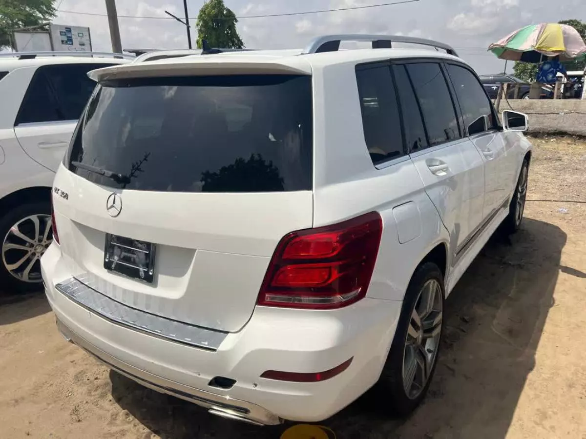 Mercedes-Benz GLK 350   - 2014