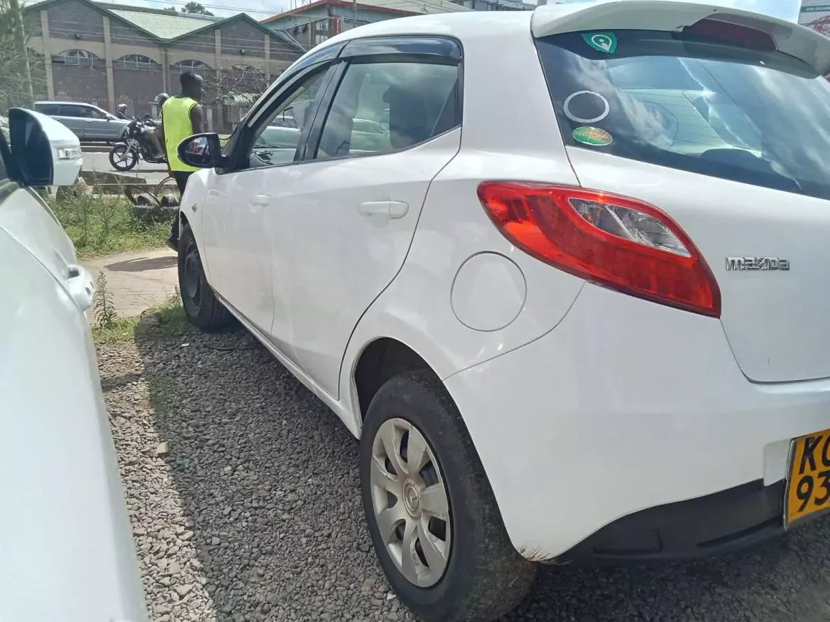 Mazda Demio   - 2013