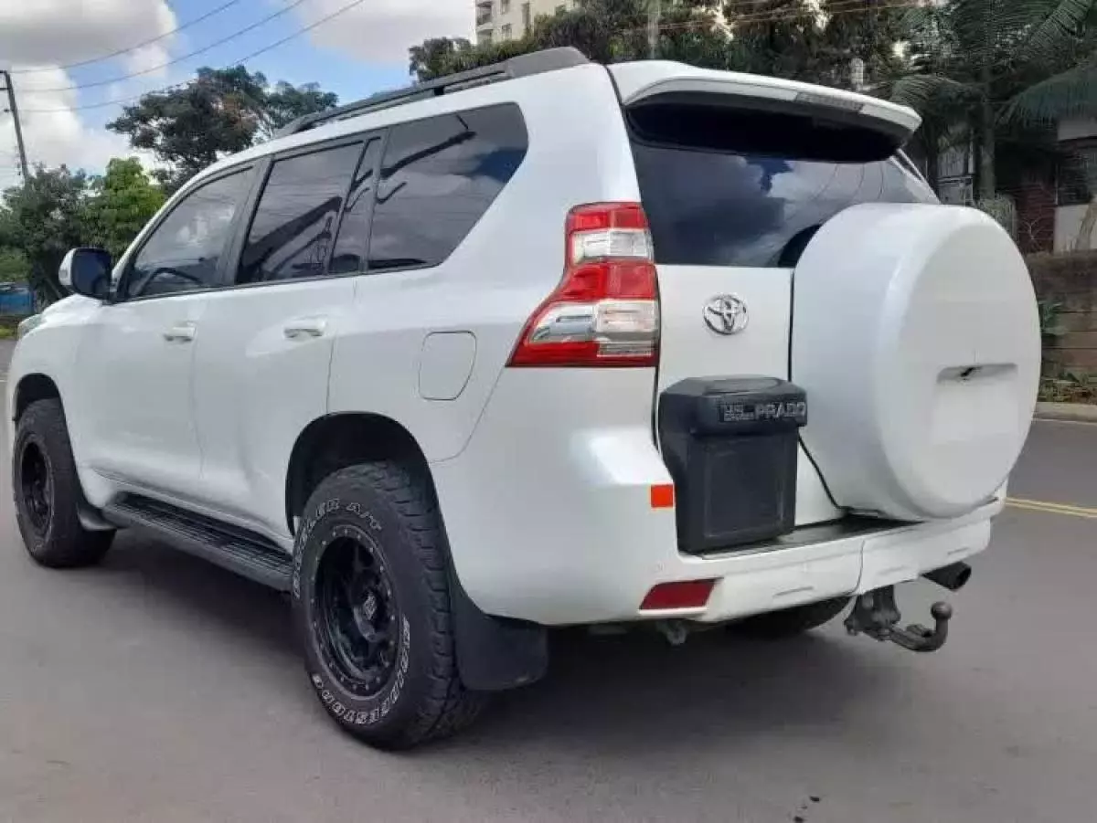 Toyota Land Cruiser Prado   - 2017