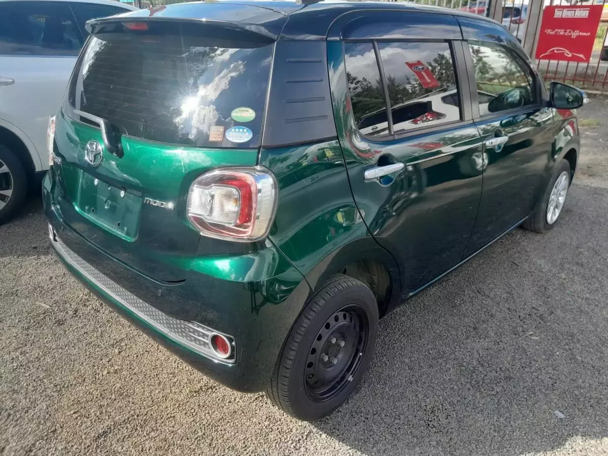 Toyota Passo   - 2016