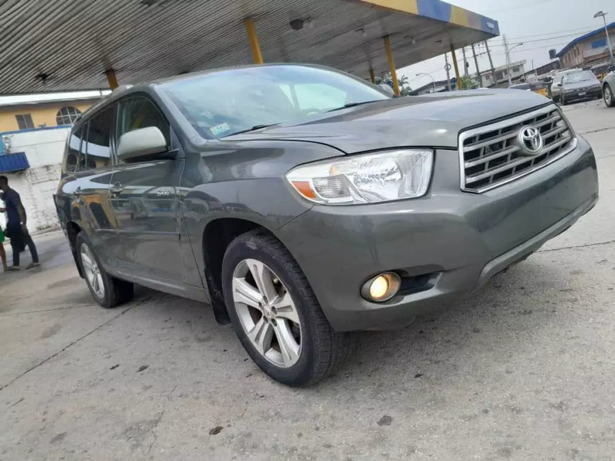 Toyota Highlander   - 2009