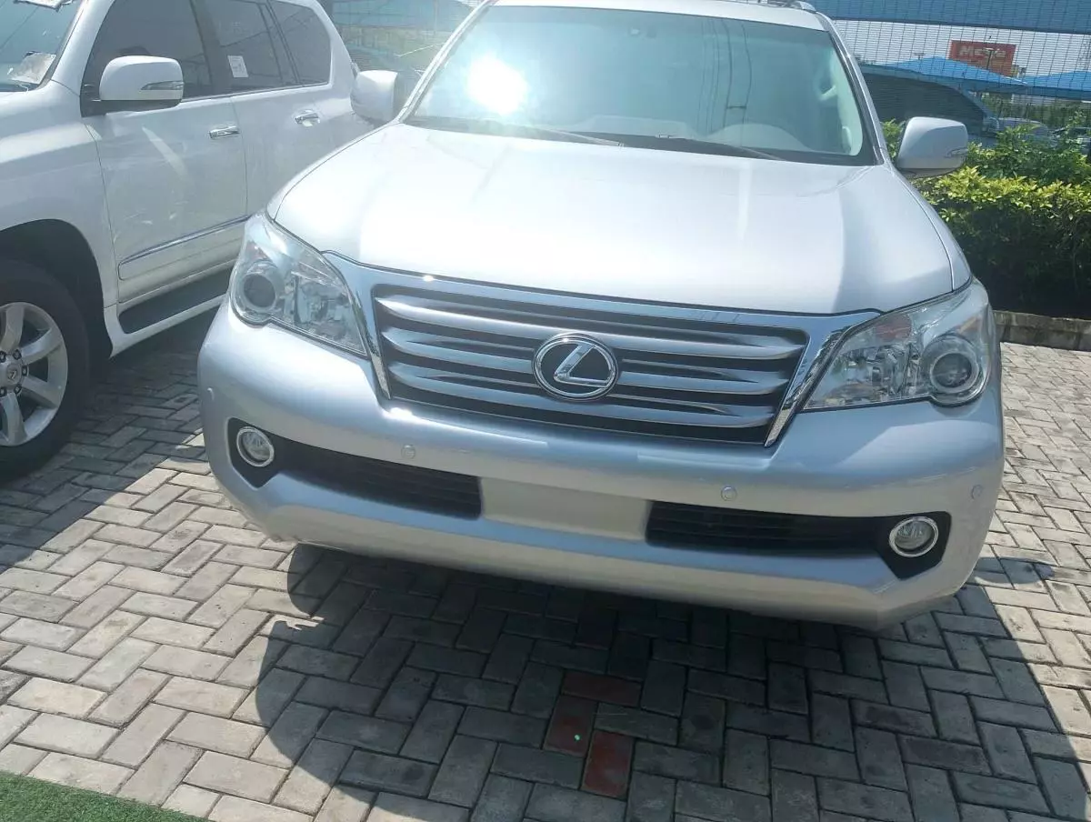 Lexus GX 460   - 2010