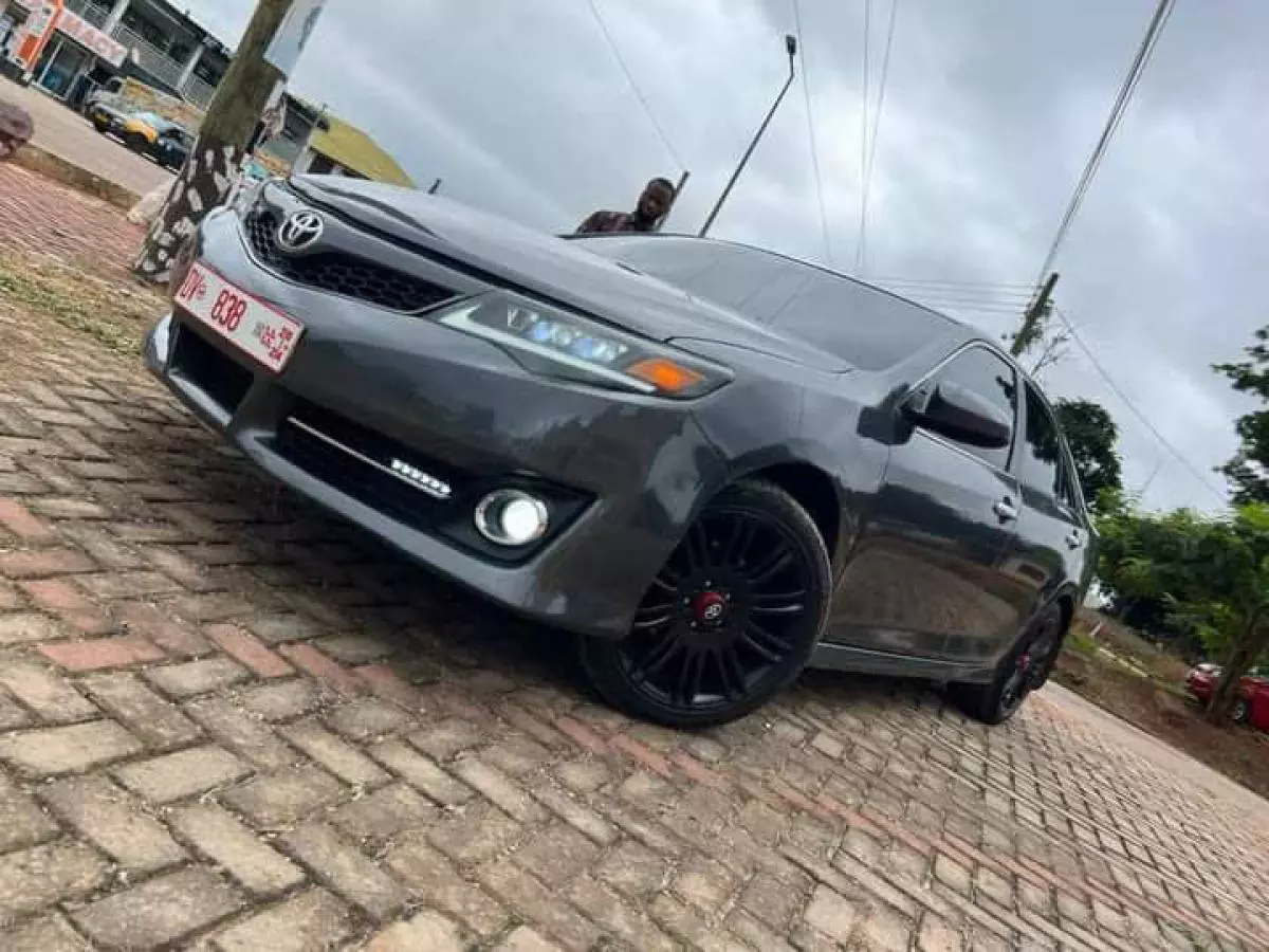 Toyota Camry   - 2014