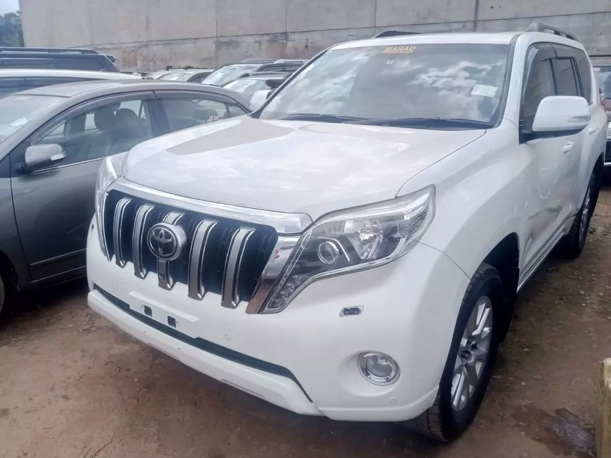 Toyota Landcruiser Prado   - 2017