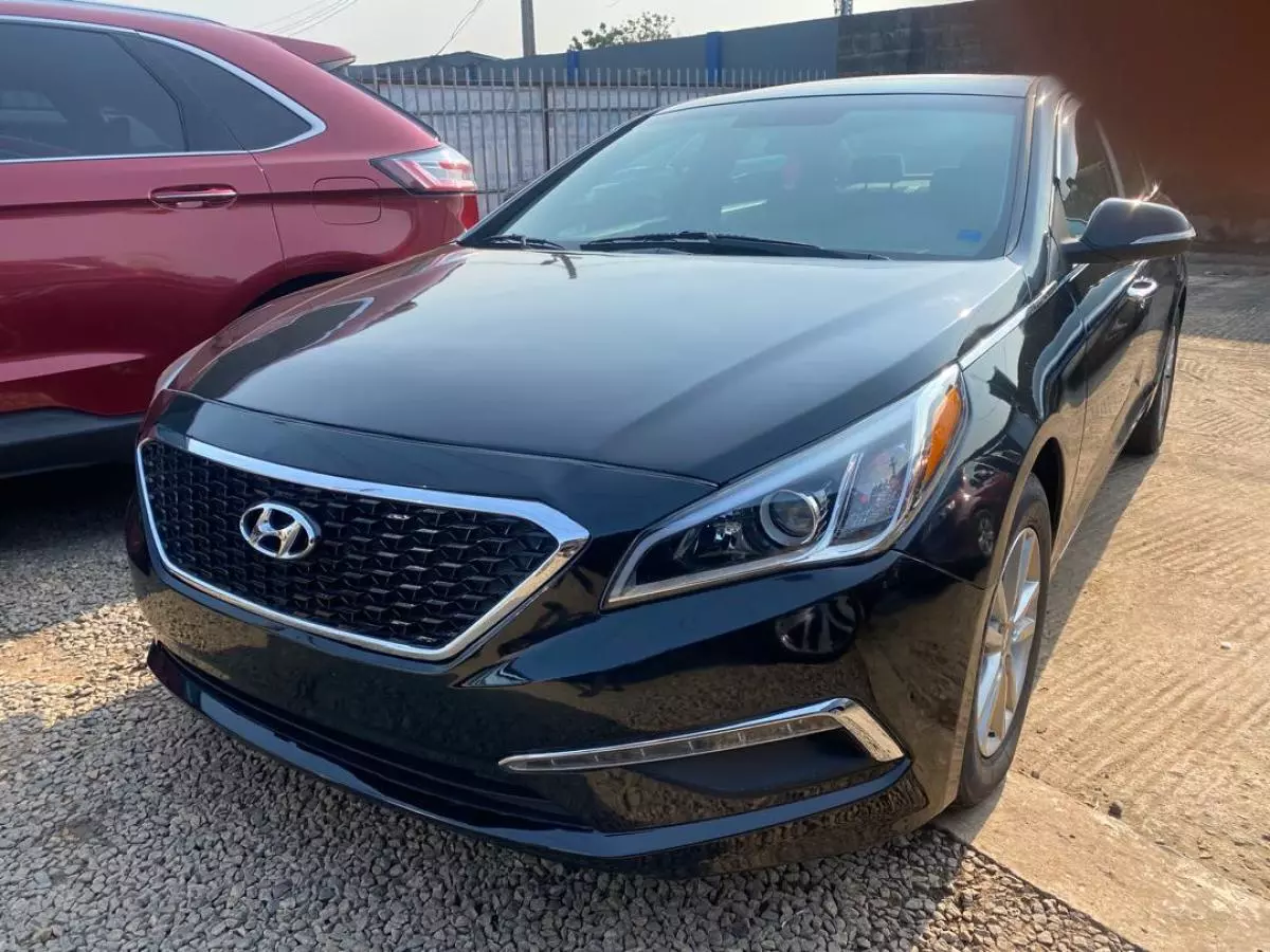 Hyundai Sonata   - 2016