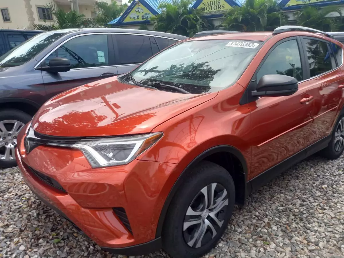 Toyota RAV 4   - 2017