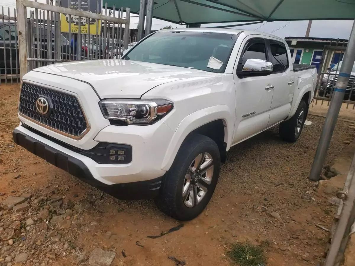 Toyota Tacoma   - 2016