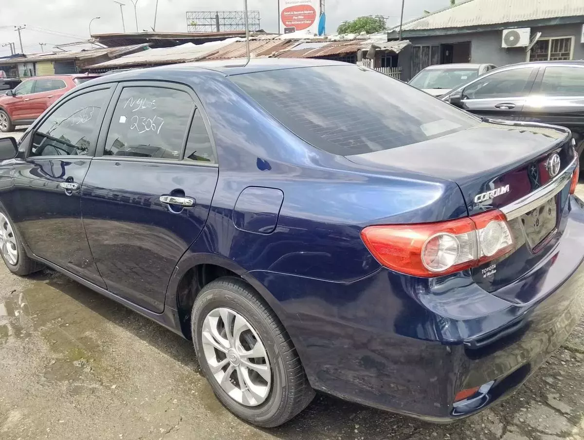 Toyota Corolla   - 2011