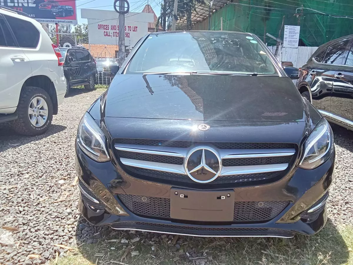 Mercedes-Benz B 180   - 2017