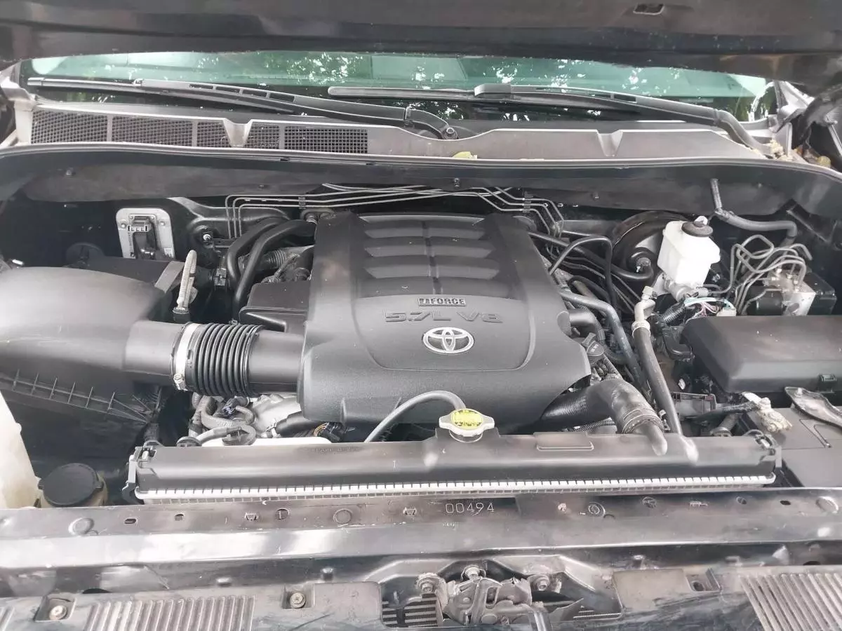 Toyota Tundra - 2016