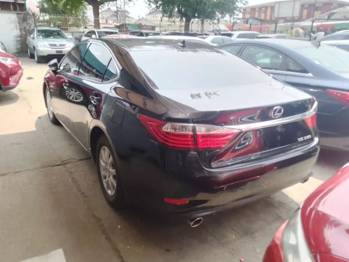 Lexus ES 350   - 2013