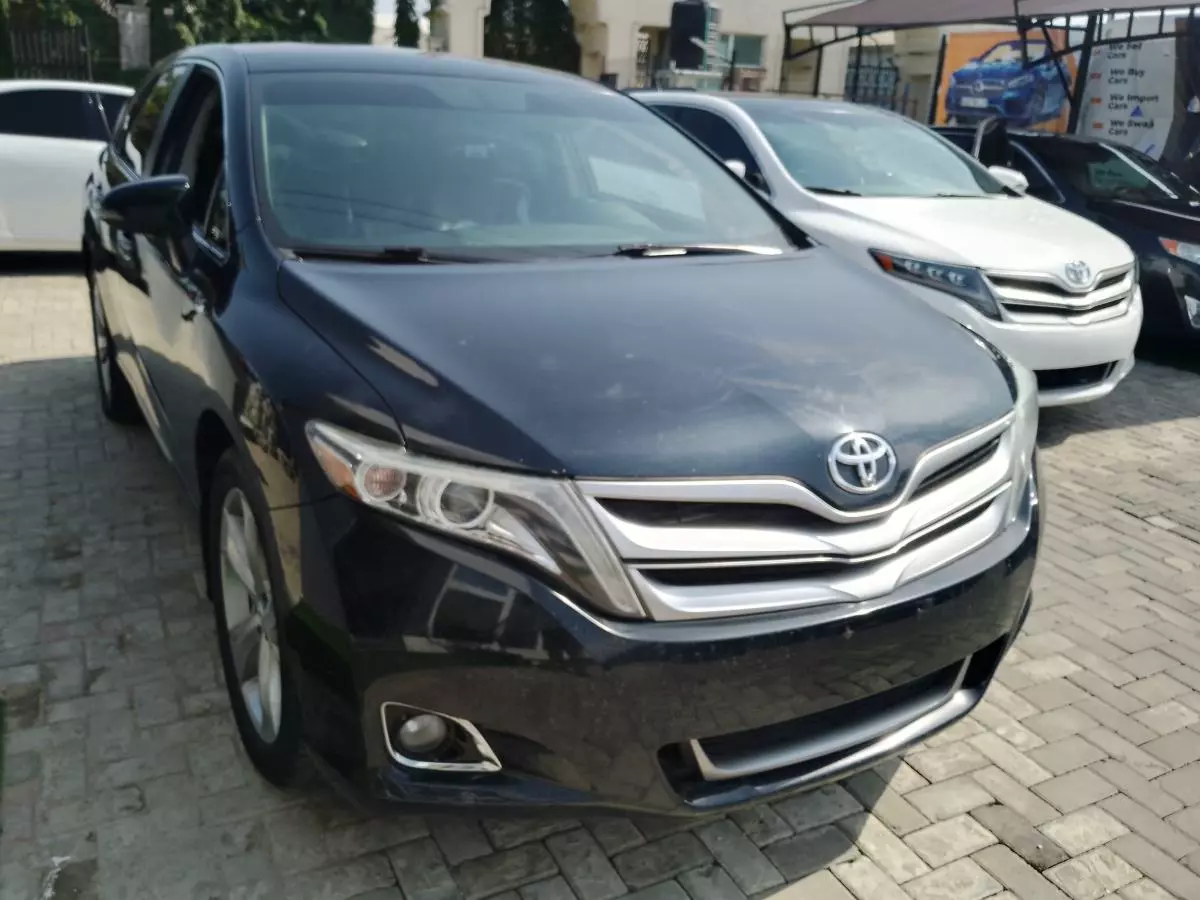 Toyota Venza   - 2013