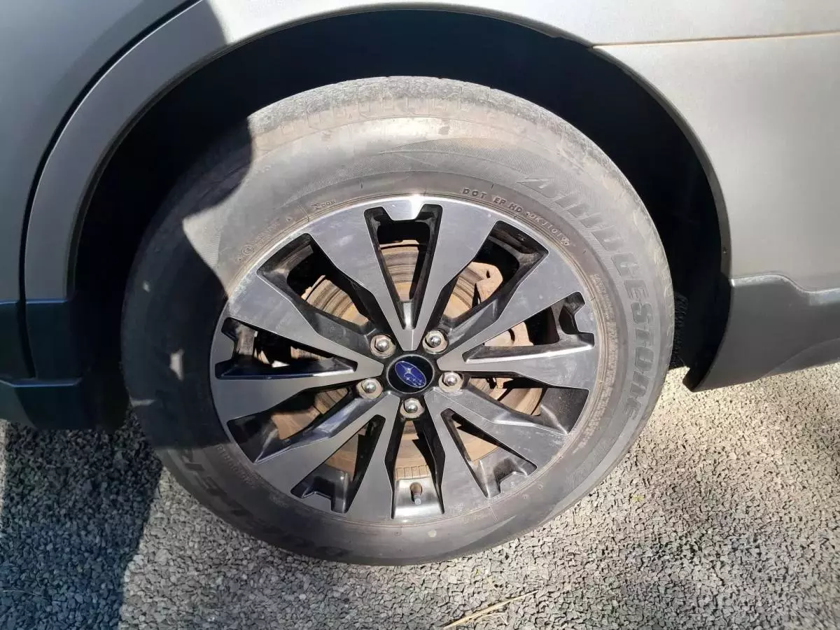Subaru Outback - 2015