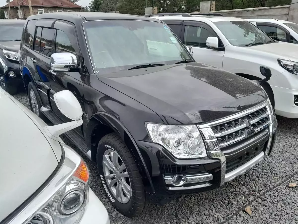 Mitsubishi Pajero - 2017