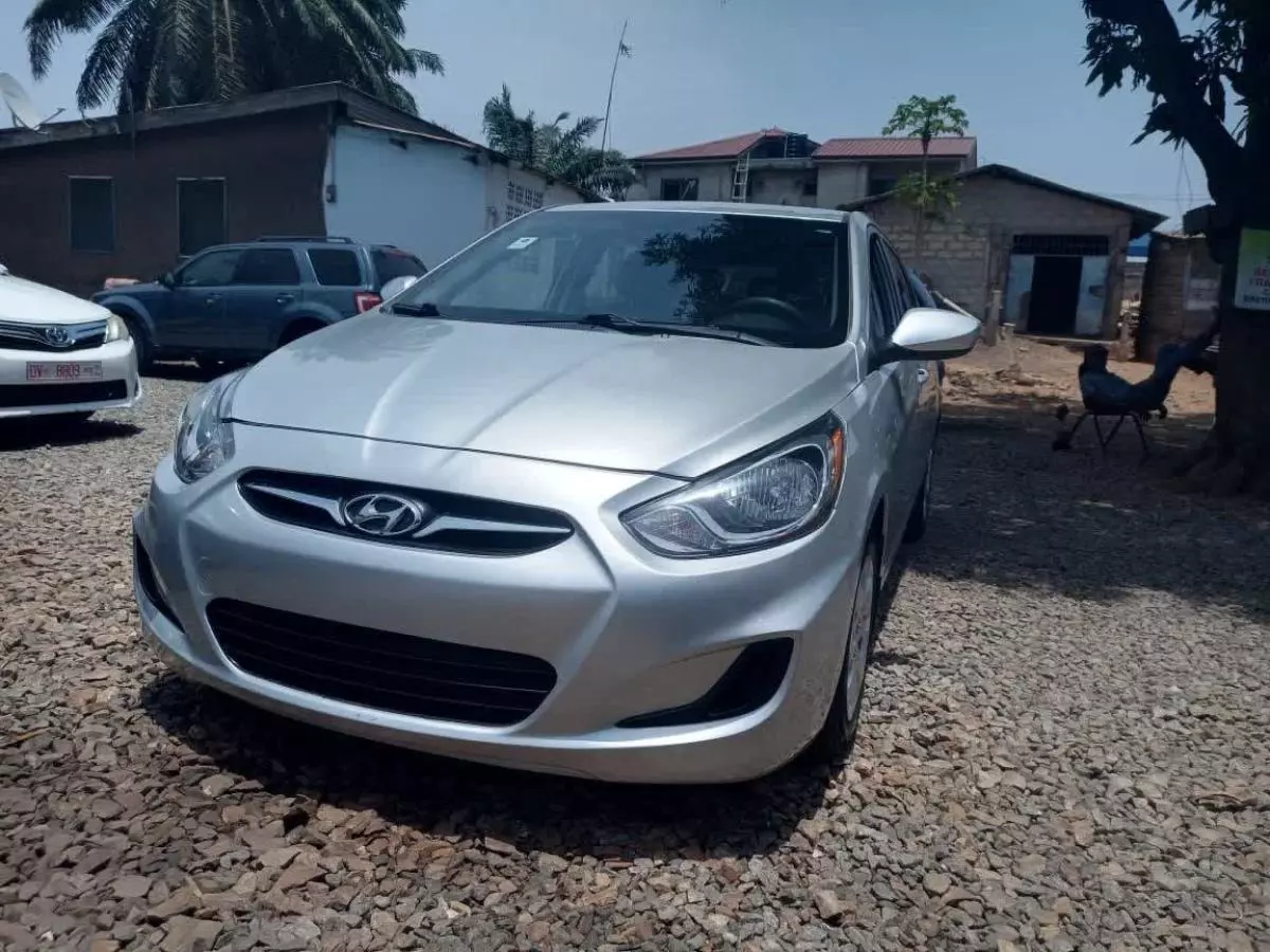 Hyundai Accent   - 2015