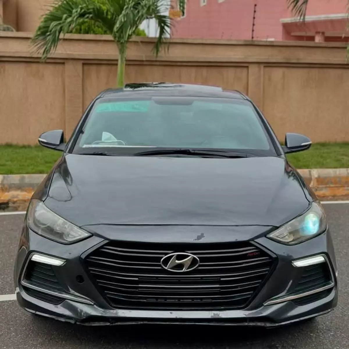 Hyundai Elantra   - 2018