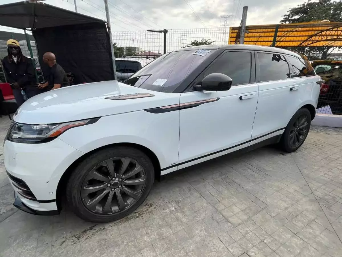 Land Rover Range Rover Velar   - 2018