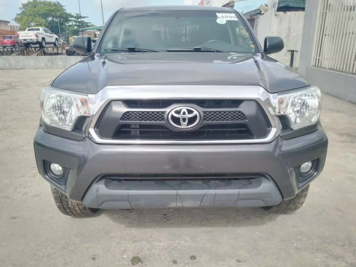 Toyota Tacoma   - 2015