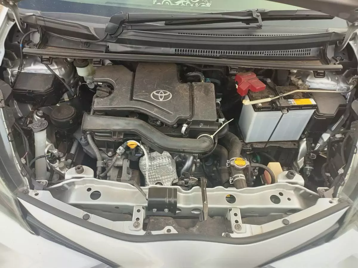 Toyota Vitz - 2014