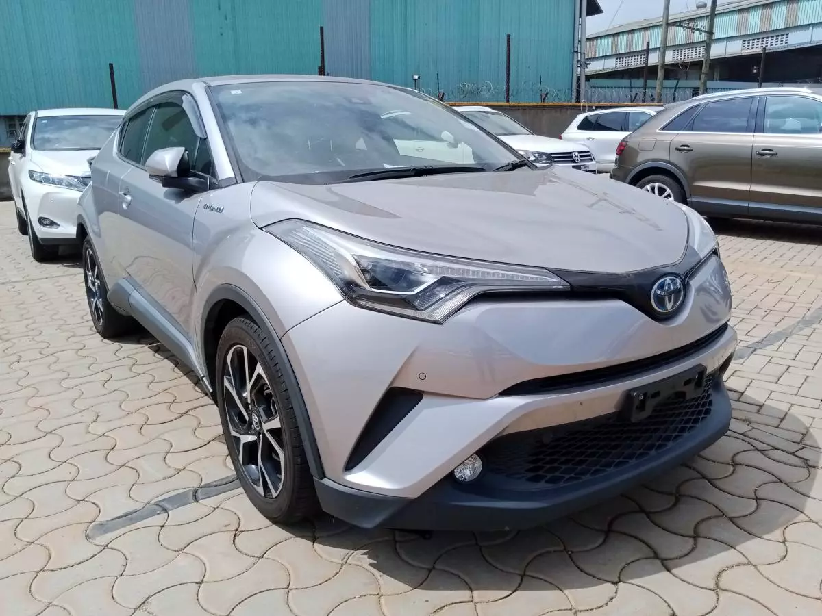 Toyota C-HR   - 2017