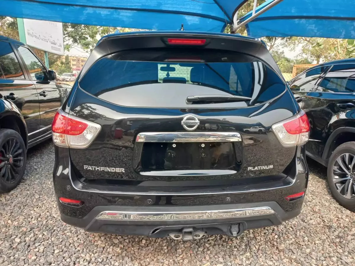 Nissan Pathfinder - 2015