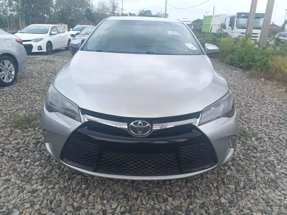 Toyota Camry   - 2015