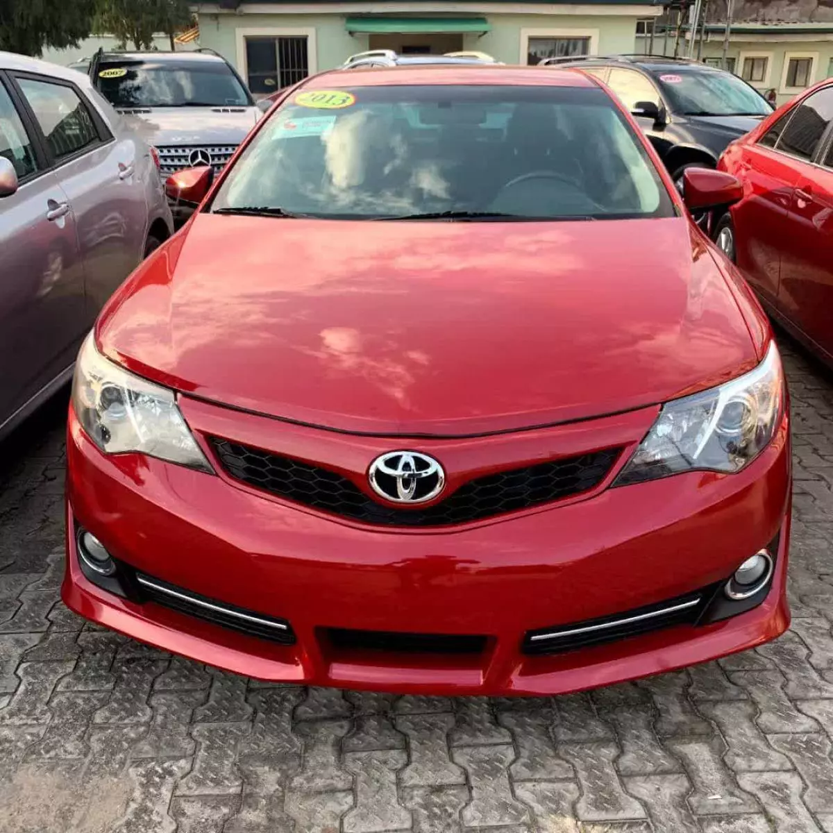 Toyota Camry   - 2013