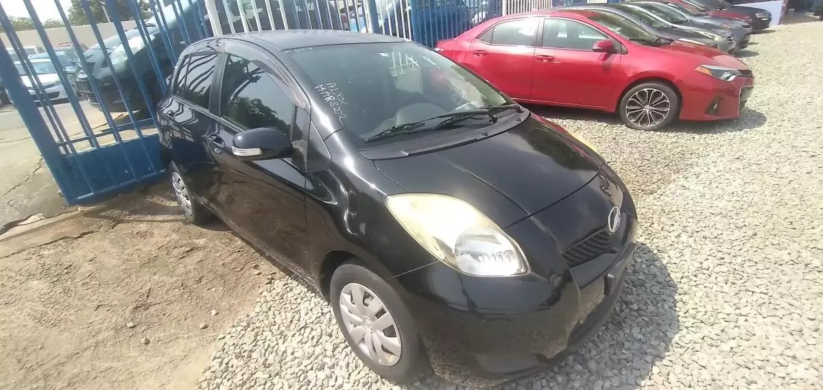 Toyota Vitz - 2010