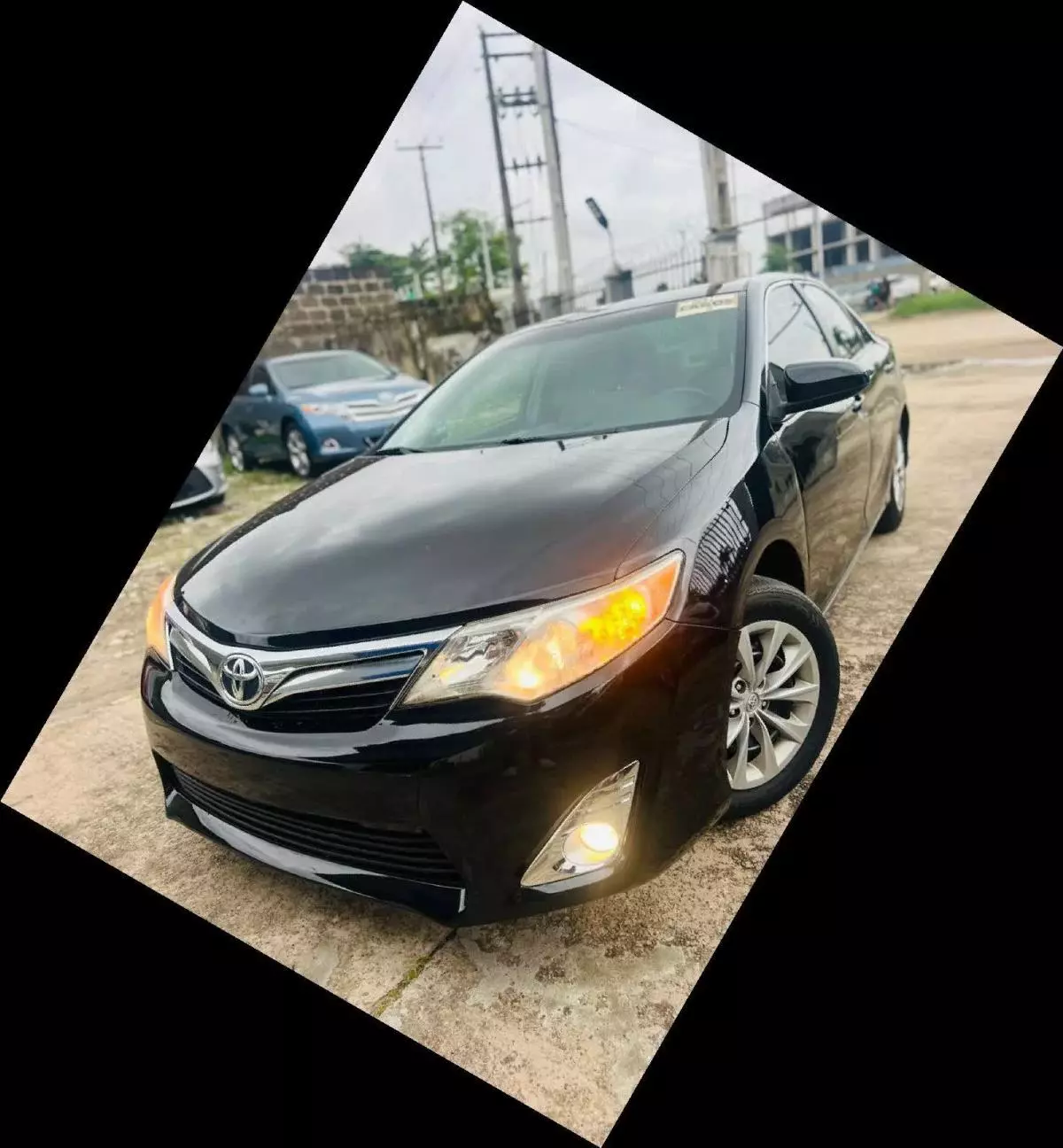 Toyota Camry   - 2012