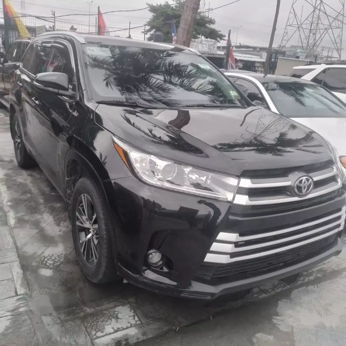 Toyota Highlander   - 2016