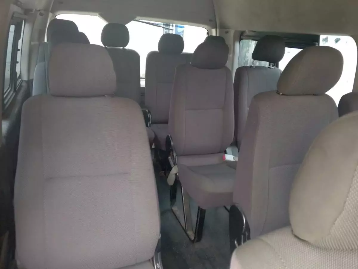 Toyota Hiace   - 2009