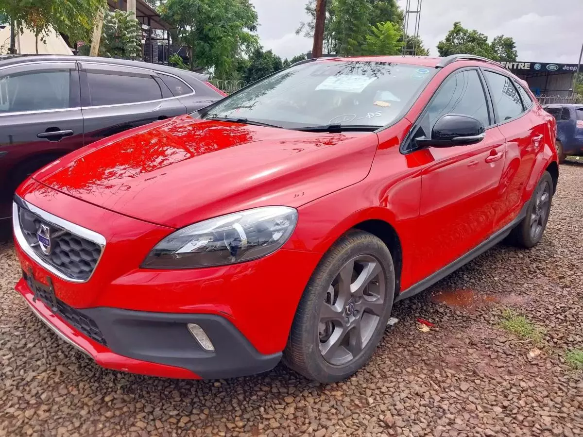 Volvo V40   - 2017