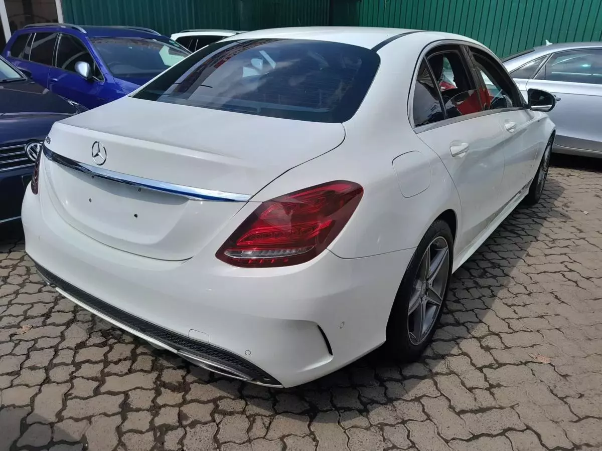Mercedes-Benz C 180 - 2014