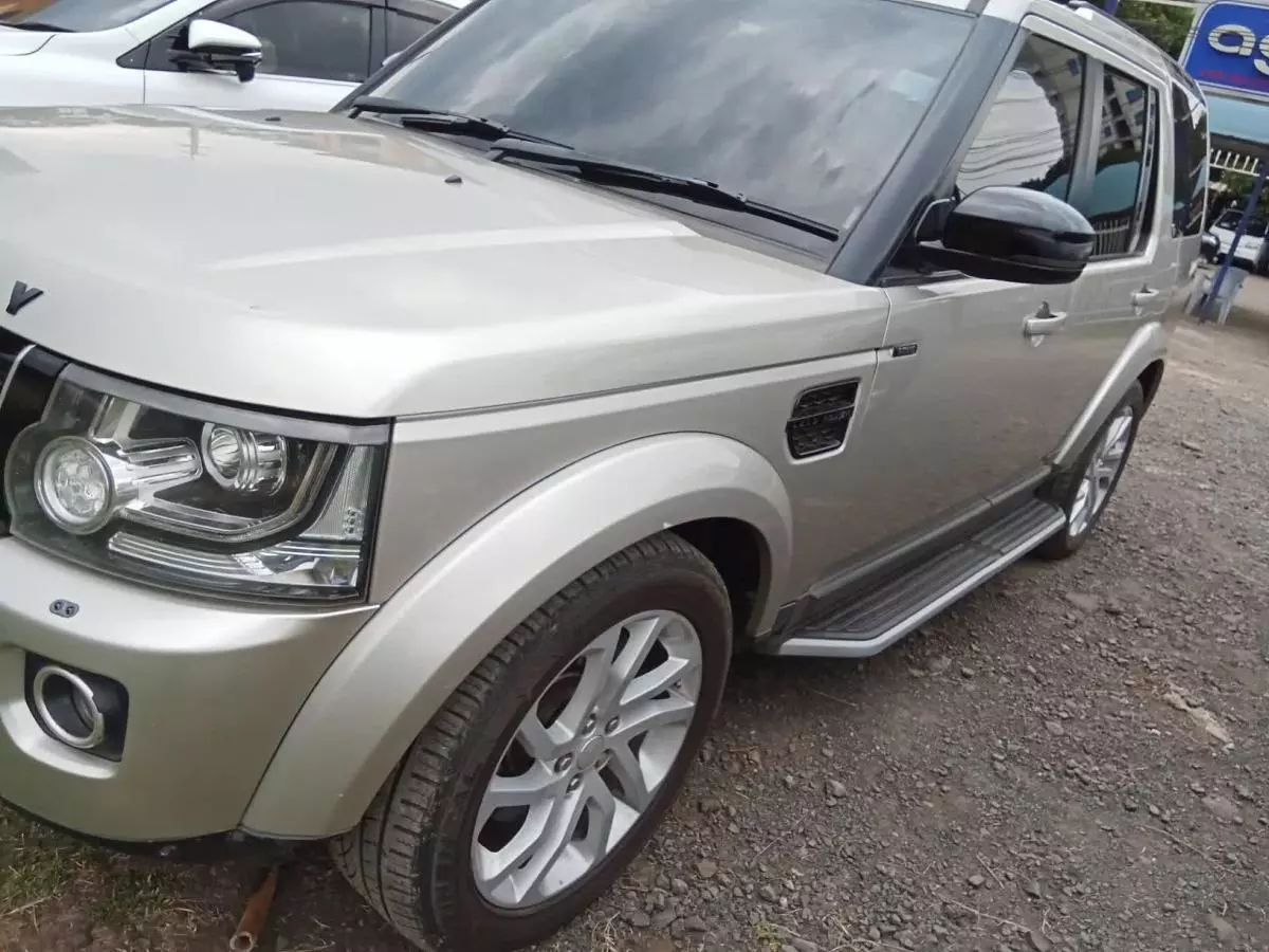 Land Rover Discovery   - 2014