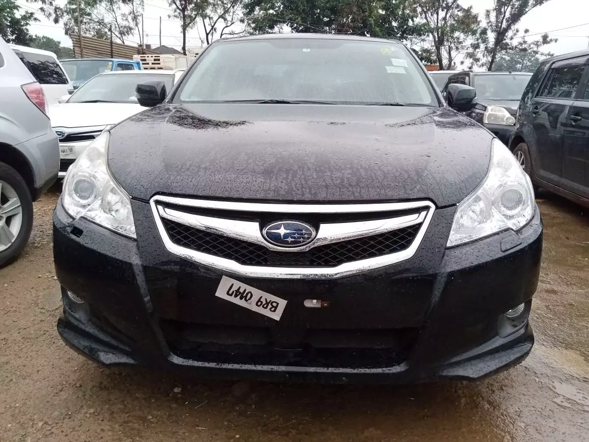 Subaru Legacy   - 2009