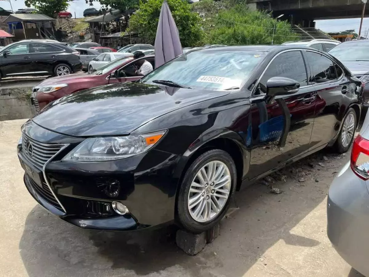 Lexus ES 350   - 2015