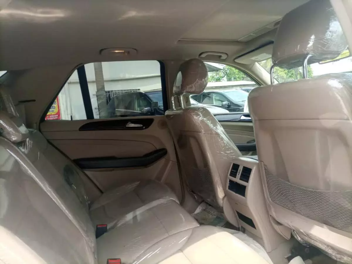 Mercedes-Benz ML 350 - 2013