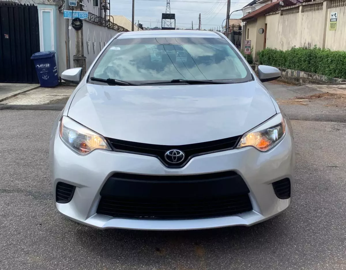 Toyota Corolla   - 2015