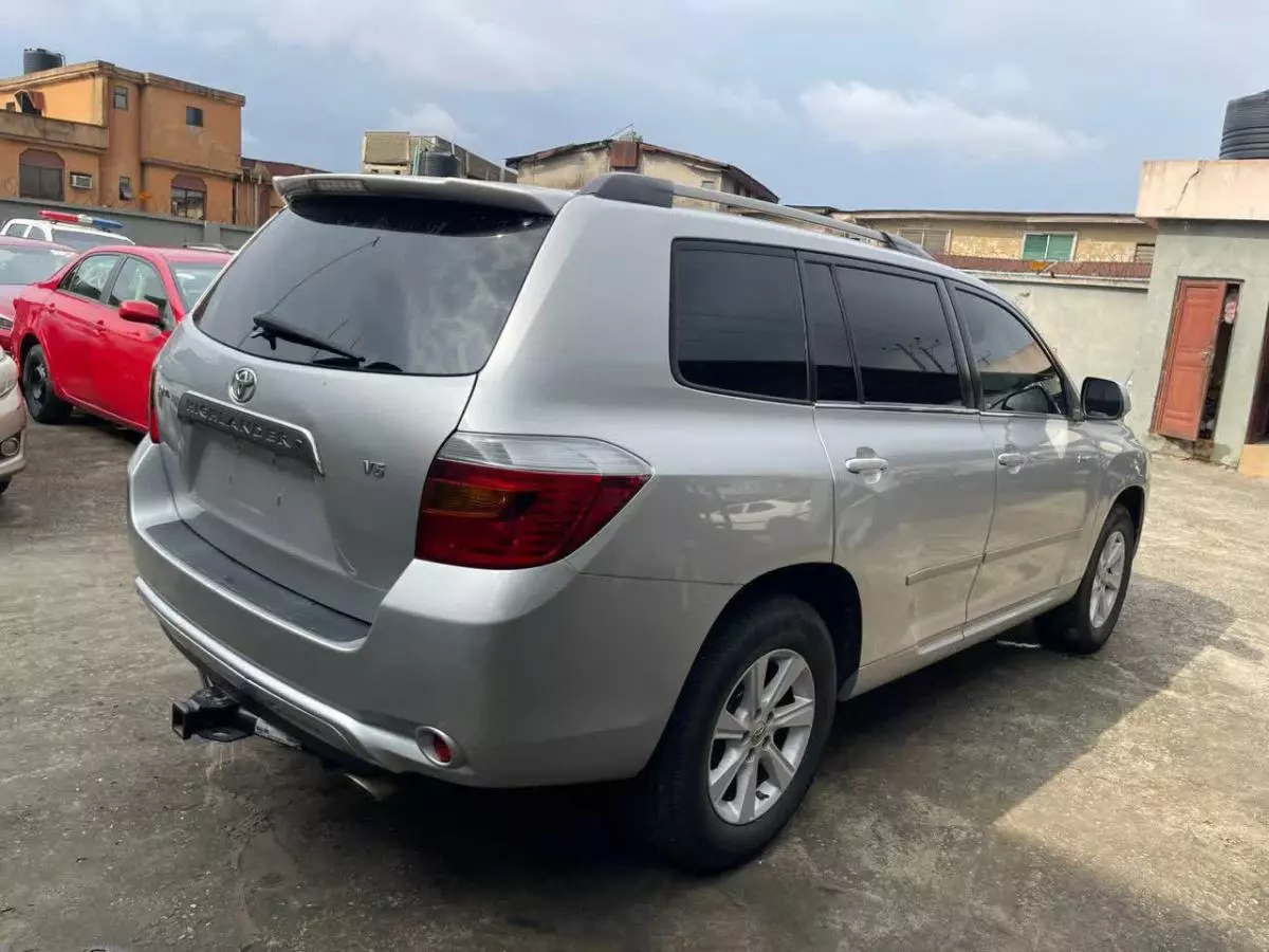 Toyota Highlander   - 2008