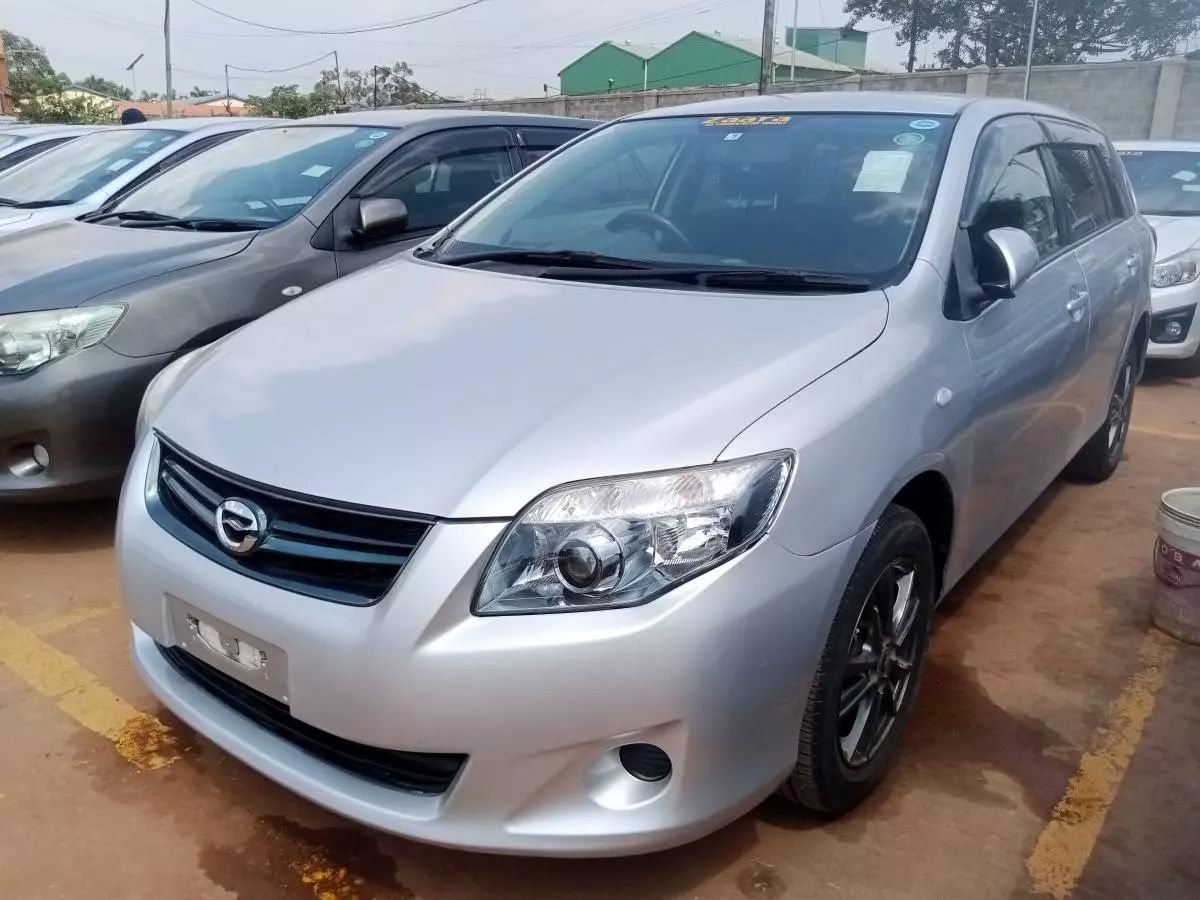 Toyota Fielder    - 2011