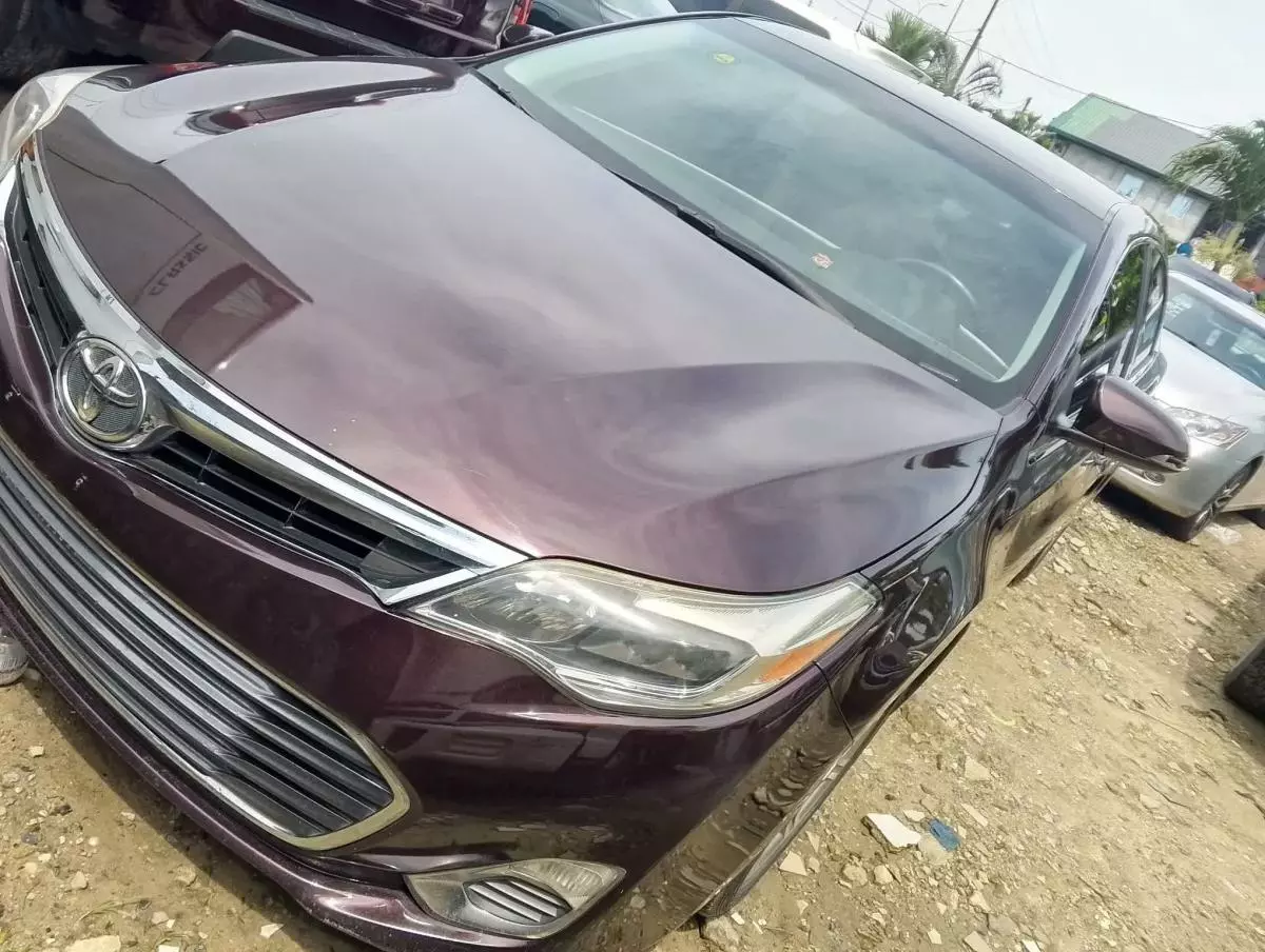 Toyota Avalon   - 2013